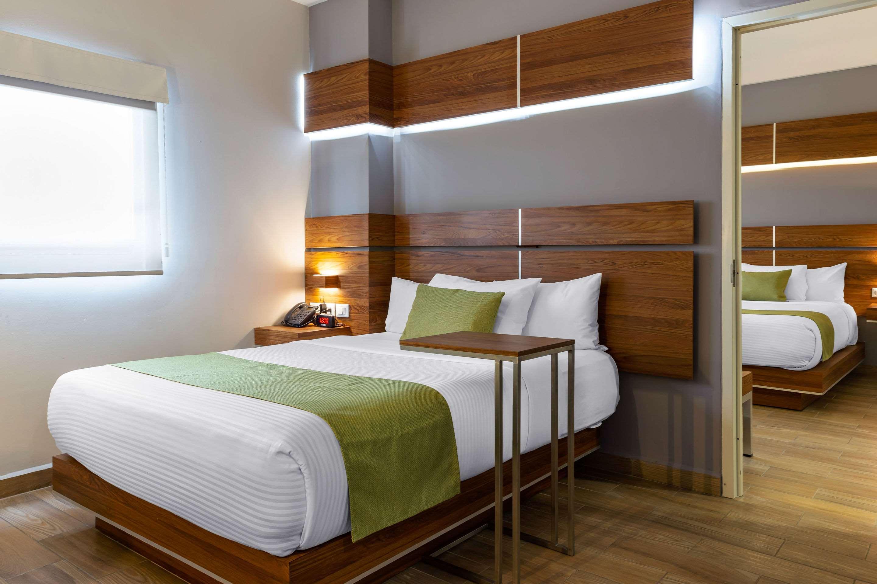 Sleep Inn Tijuana Buitenkant foto