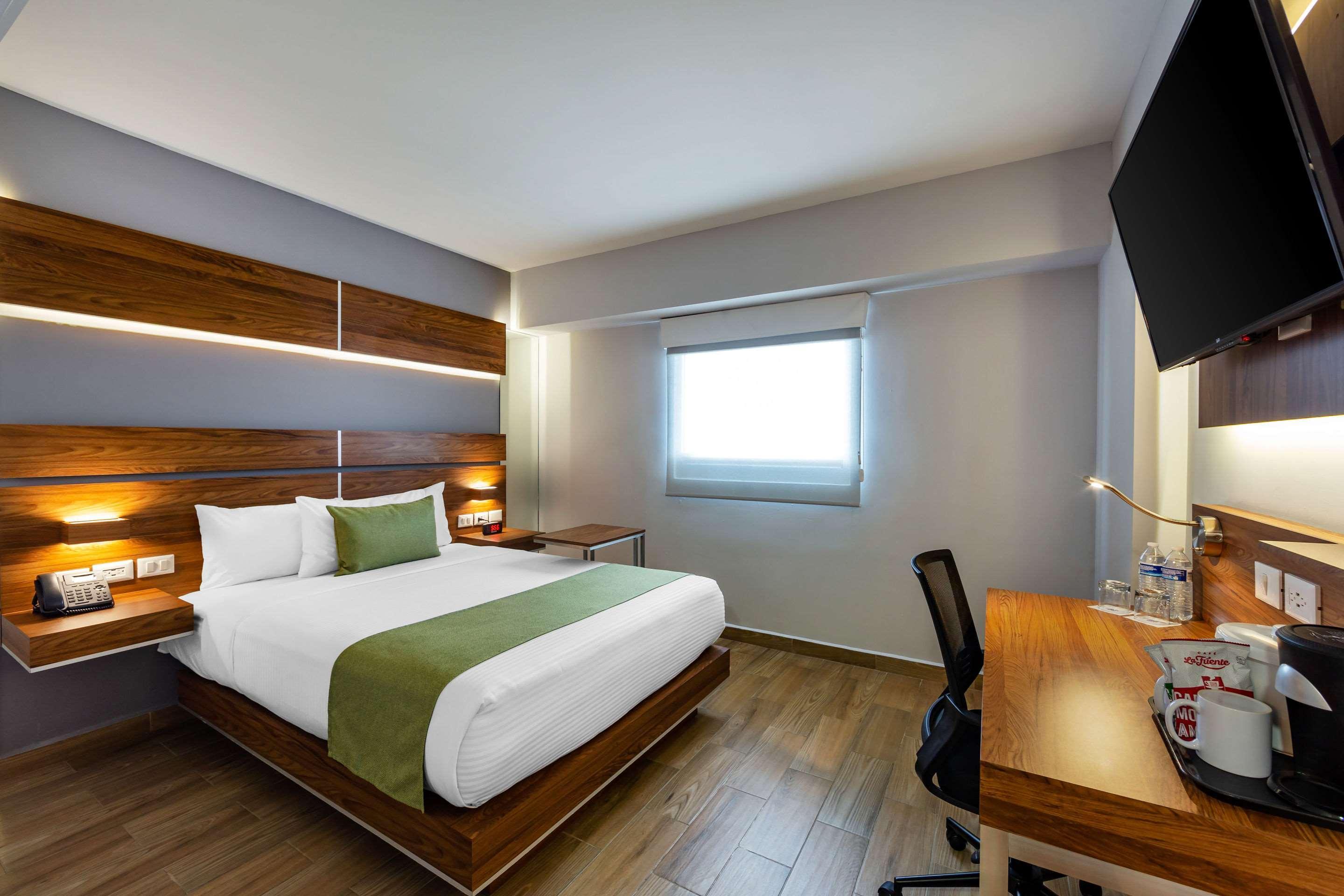 Sleep Inn Tijuana Buitenkant foto